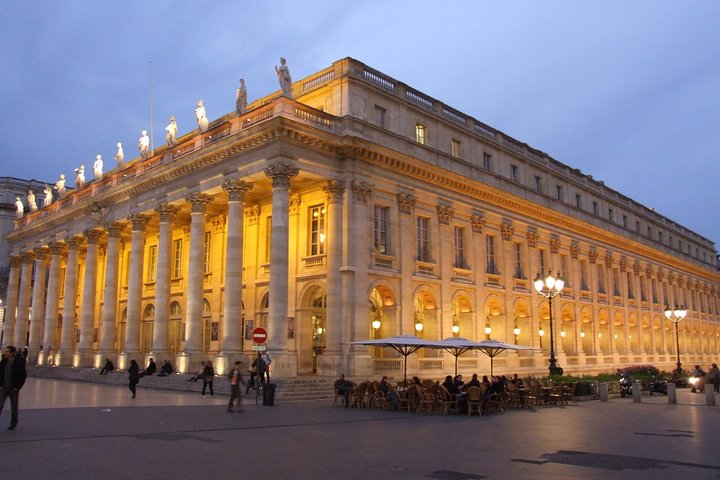 Exploring the Rich Culture of Bordeaux Through its Historic Landmarks