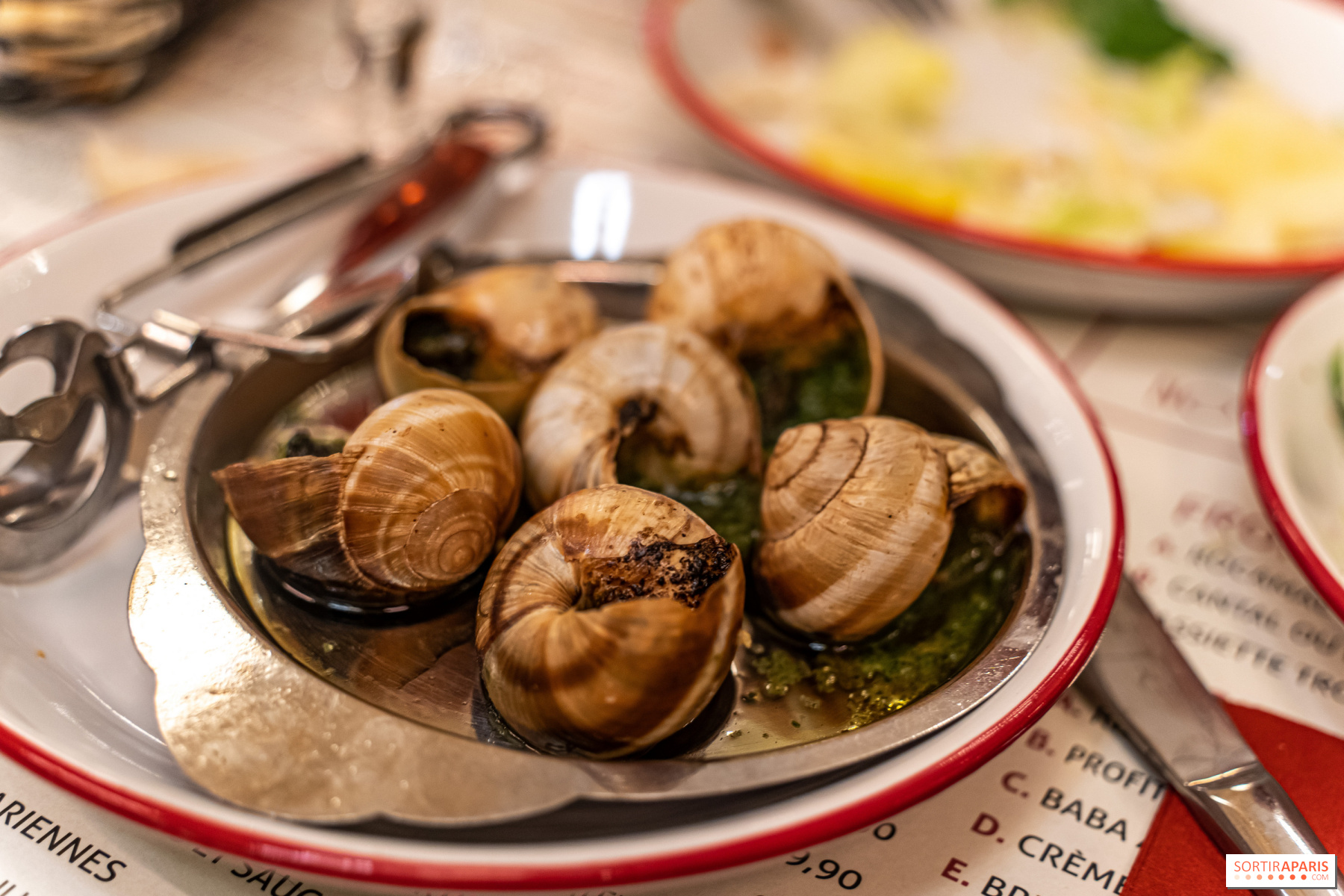 839247 petit bouillon versailles restaurant pres du chateau de versailles escargots1653544535