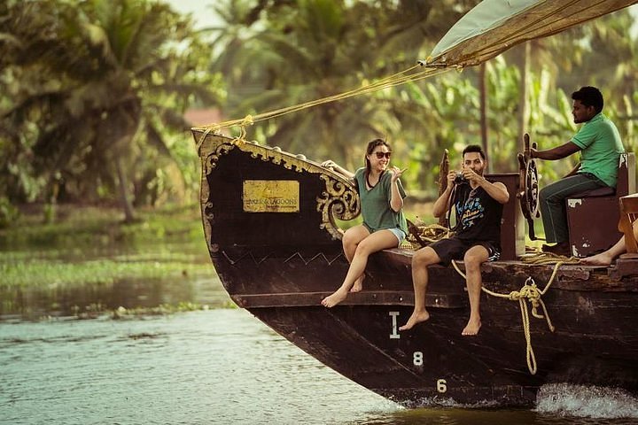 Exploring the Backwaters: A Guide to Tourism in Kochi